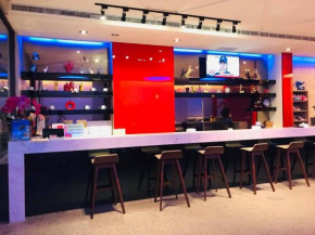 Travel Light Hotel